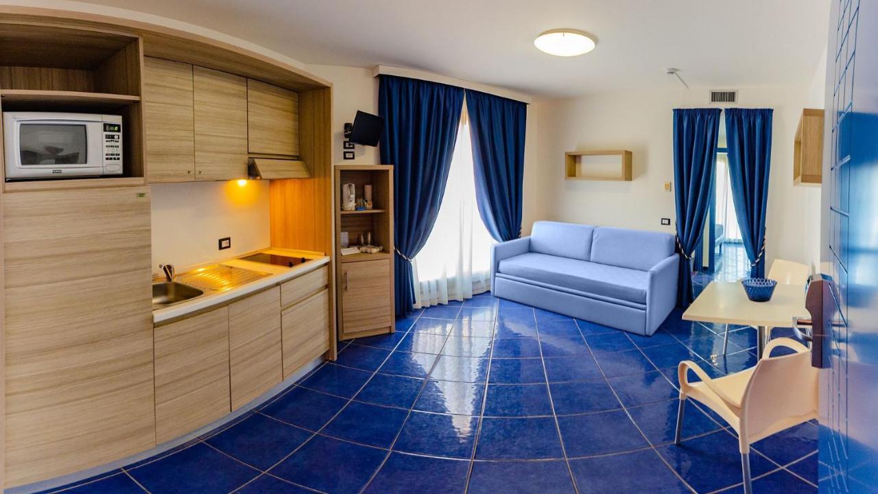 צ'פאלו Astro Suite Hotel מראה חיצוני תמונה