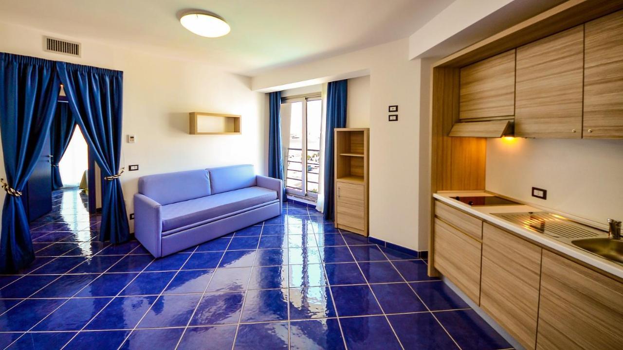 צ'פאלו Astro Suite Hotel מראה חיצוני תמונה