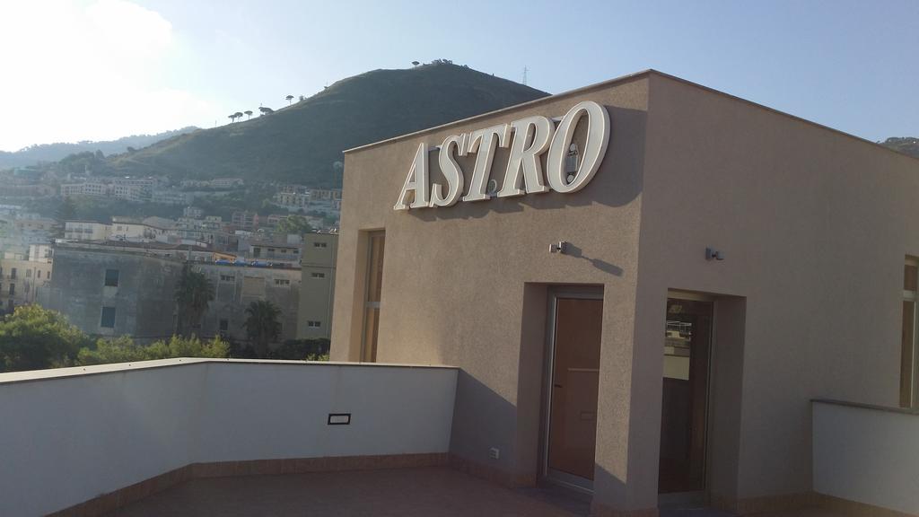 צ'פאלו Astro Suite Hotel מראה חיצוני תמונה