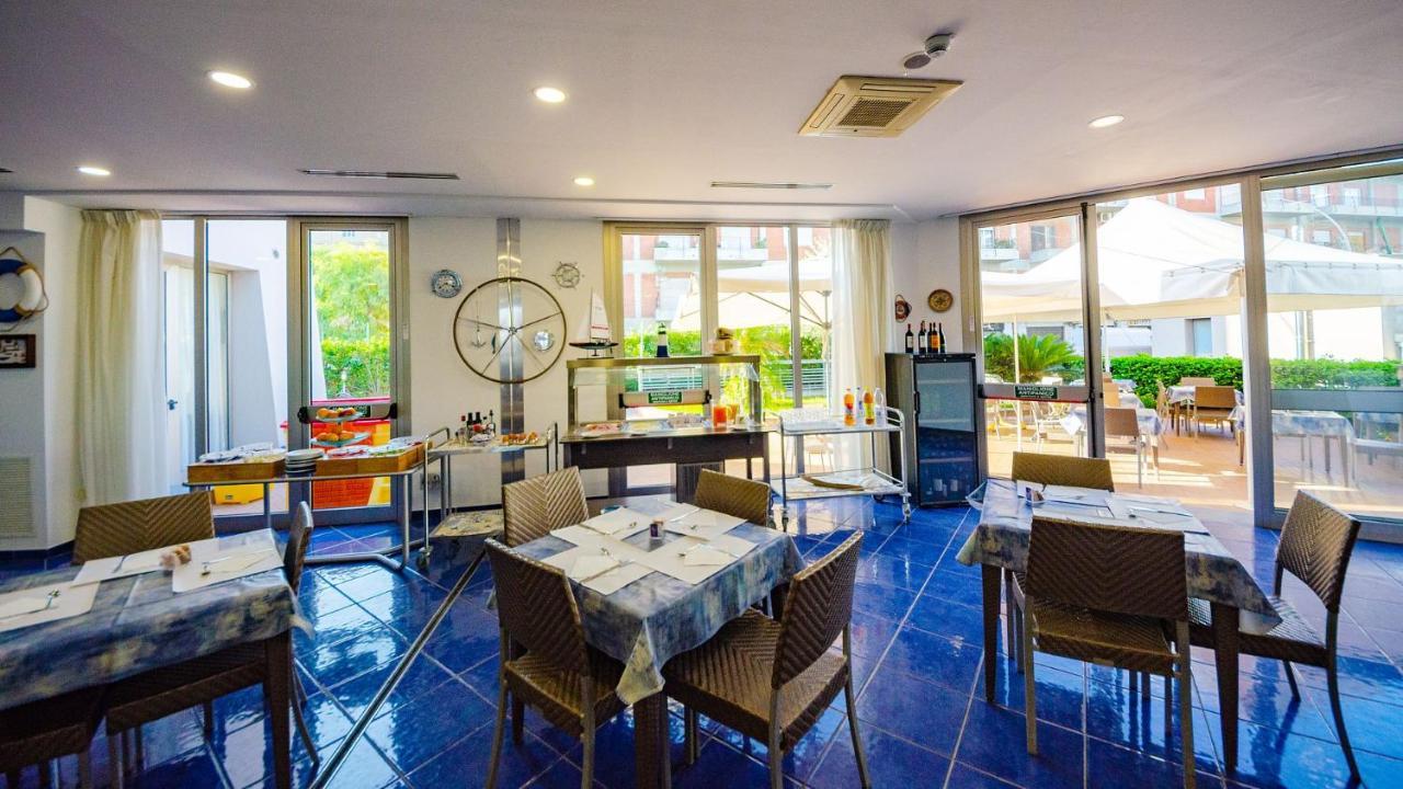 צ'פאלו Astro Suite Hotel מראה חיצוני תמונה