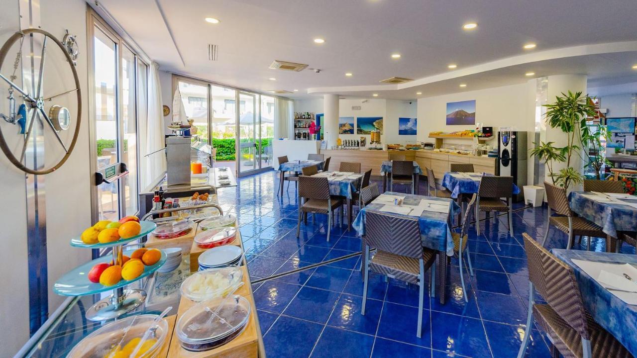 צ'פאלו Astro Suite Hotel מראה חיצוני תמונה